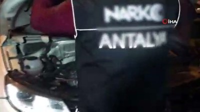  Aile görünümlü uyuşturucu sevkiyatına polis engeli 