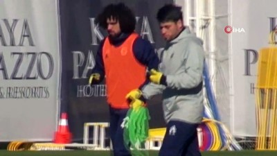 Fenerbahçe çalışmalarını sürdürdü 