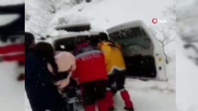  Karda mahsur kalan hasta 2 saatlik çabanın ardından hastaneye yetiştirildi