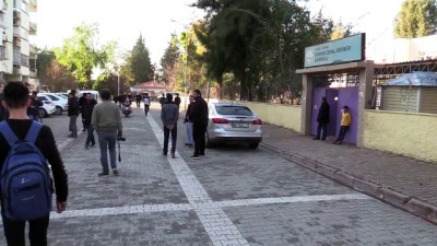 olum haberi - Kavgada bıçaklanan öğrenci öldü - ADANA Videosu