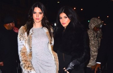 yilbasi partisi - Kylie ve Kendall Jenner yılbaşına Drake ile girdi Videosu