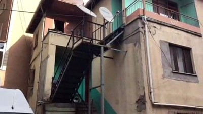 Palu ailesinin İzmit'teki evinde arama yapılıyor - KOCAELİ 