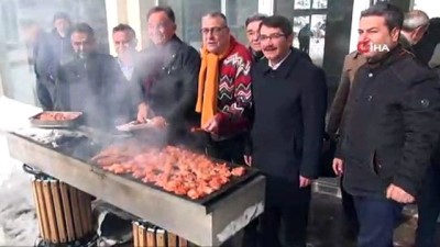  Şehzadeler Belediyesi gazetecileri Spil'de ağırladı 