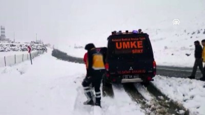 diyaliz hastasi - Siirt'te ekipler mahsur kalan iki hasta için seferber oldu  Videosu
