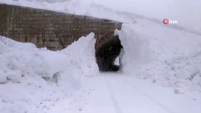 kar yagisi -  Tunceli kara teslim oldu...Kar kalınlığı yer yer 2 metreye ulaştı  Videosu