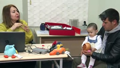kulak ameliyati - Yağmur bebek ilk kez duymaya başladı - İZMİR  Videosu