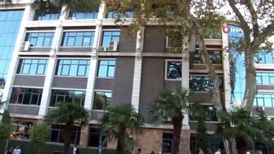 kalaba -  Avcılar’da belediye binasında bir kadın deprem oldu sanıp camdan atlamaya kalkıştı Videosu