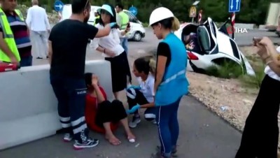 kiralik arac -  Çinli turistler kaza yaptı, bol bol fotoğraf çekip eğlendi  Videosu