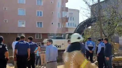 zabita - Göçük altında kalan işçi kurtarıldı - İSTANBUL  Videosu