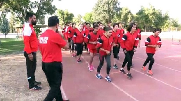 Milli Atletin Tarladan Arjantin E Uzanan Basarisi Batman