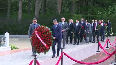 sehitlikler - Milli Eğitim Bakanı Selçuk, Azerbaycanlı mevkidaşı Bayramov ile görüştü - BAKÜ  Videosu