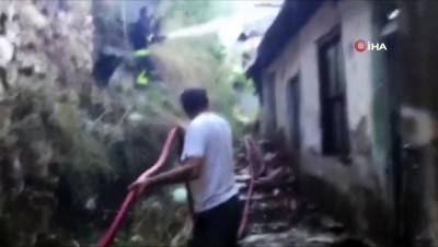 yangina mudahale -  Antalya’da metruk binada yangın Videosu
