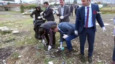 cevre temizligi -  Belediye başkanı eldivenleri giydi, sahili çöplerden temizledi  Videosu