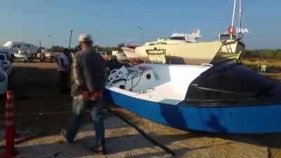  Ayvalık'ta tekne battı...1 çocuk öldü 33 göçmen kurtarıldı, bir bebek aranıyor 