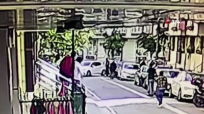 kadin surucu -  Evin duvarına araçla dalan kadın sürücü “özür dilerim” dedikten sonra kaçtı  Videosu
