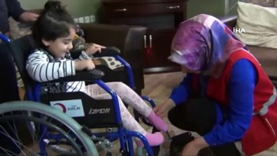  Kızılay'dan yürüme engelli Hüma’ya tekerlekli sandalye 