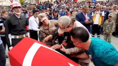 sehit cenazesi -  Münbiç şehidi Kürtçe ağıtlarla uğurlandı  Videosu