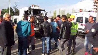 karahisar -  Afyonkarahisar’da trafik kazası: 3 yaralı Videosu