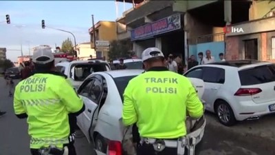  Gaziantep'te zincirleme trafik kazası: 2 yaralı