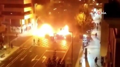 referandum -  - Katalonya’da gösterilerin 3. gecesi: 96 yaralı, 33 gözaltı  Videosu