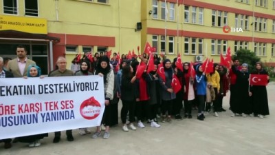 ogretmen -  Sındırgı Anadolu İmam Hatip Lisesi öğretmen ve öğrencilerinden Barış Pınarı Harekatı'na destek Videosu