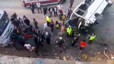 saglik personeli - İşçi servisi devrildi: 8 yaralı - KOCAELİ Videosu