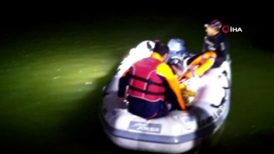 kurtarma botu -  Sakarya Nehri'ne düşerek kaybolan adamın cansız bedenine ulaşıldı  Videosu