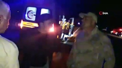 ses sanatcisi -  Arızalanan aracından inen müzisyene otomobil çarptı: 1 ölü  Videosu