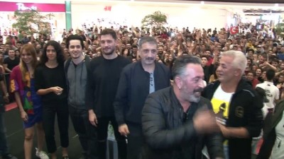 sinema salonu -  İzmir'de Cem Yılmaz'lı 'Karakomik Filmler' galası  Videosu