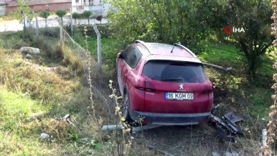 tahkikat -  Kontrolden çıkan araç meyve bahçesinde daldı: 3 yaralı Videosu