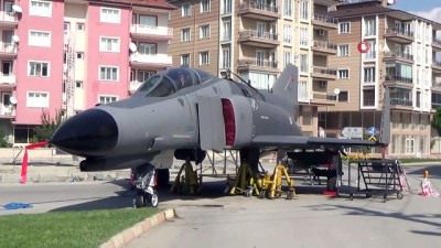 sehit pilot -  F4 Fantom savaş uçağı Burdur'da sergilenecek  Videosu