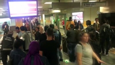 metro istasyonu - Kadın yolcu raylara düştü - İSTANBUL  Videosu
