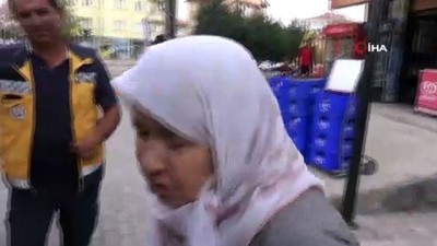 yasli kadin -  Oğlu tarafından darp edilen yaşlı kadın hastanelik oldu  Videosu