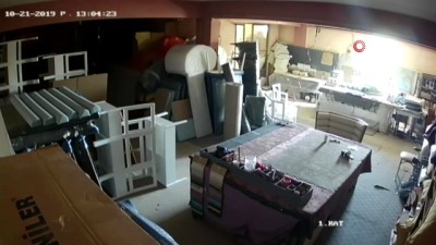 guvenlik kamerasi -  Hırsız iş yeri sahibini bile şok etti Videosu