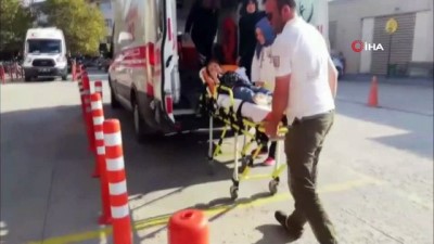 kucuk kiz -  Kazada yaralandı, elindeki çikolatayı bırakmadı Videosu