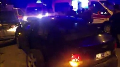 devlet hastanesi -  Siirt’te iki araç çarpıştı:4 yaralı Videosu