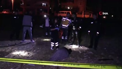 polis ekipleri -  Boş arazide silahla göğsünden vurulan 2 kadın öldü  Videosu