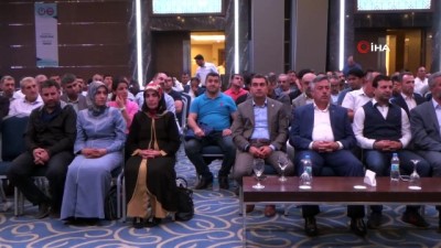 bolge toplantisi -  HDP önünde oturma eyleminde bulunan aileler Eğitim-Bir Sen toplantısına katıldı Videosu