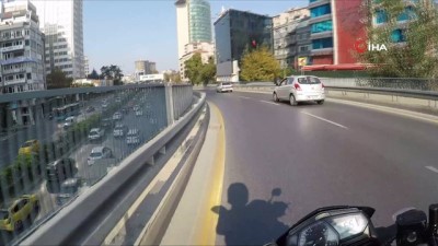 kadin surucu -  İstanbul’da “Kasap et, koyun can derdinde” dedirten kaza kamerada  Videosu