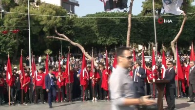 il baskanlari -  Antalya'da çelenk bırakma töreninde ilginç görüntü Videosu