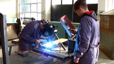 doner sermaye - Keşan'da öğrenciler okuldaki üretimleriyle harçlıklarını çıkarıyor - EDİRNE Videosu
