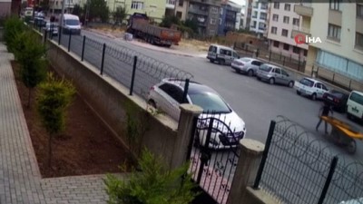 aktuel -  Apartmanın demir kapısını böyle söküp götürdü  Videosu