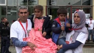 hastalik belirtisi -  - Berlin'de küçük Emine için bağış kampanyası düzenlendi
- Hayata tutunmak için donöre ihtiyacı var Videosu