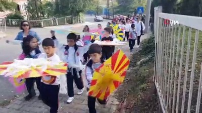 ilkokul ogretmeni -  Minikler için ‘uçurtma şenliği’ düzenlendi  Videosu