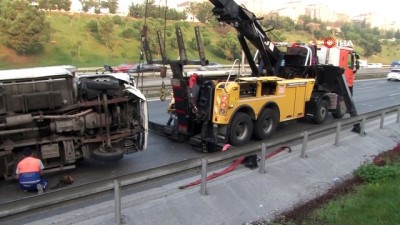 emniyet seridi -  İETT otobüsü park halindeki kamyonete çarptı: 1 yaralı  Videosu