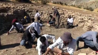 neolitik - Mardin'de tarihi tapınak bulundu Videosu