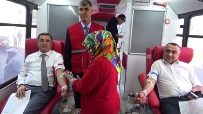 genclik kollari -  AK Partililer 'Kan ver Hayat Kurtar' kampanyasına katıldılar  Videosu