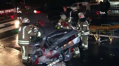  Sarıyer’de bir otomobil kırmızı ışıkta bekleyen araca çarptı: 1'İ hamile 7 yaralı