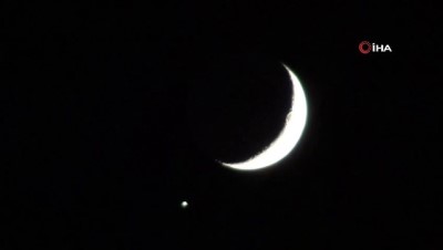 gokyuzu -  Sınırın sıfır noktasında  ay ve yıldızın buluşması Videosu