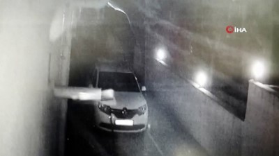 siddetli ruzgar -  Maltepe’de çatı araçların üzerine böyle uçtu  Videosu